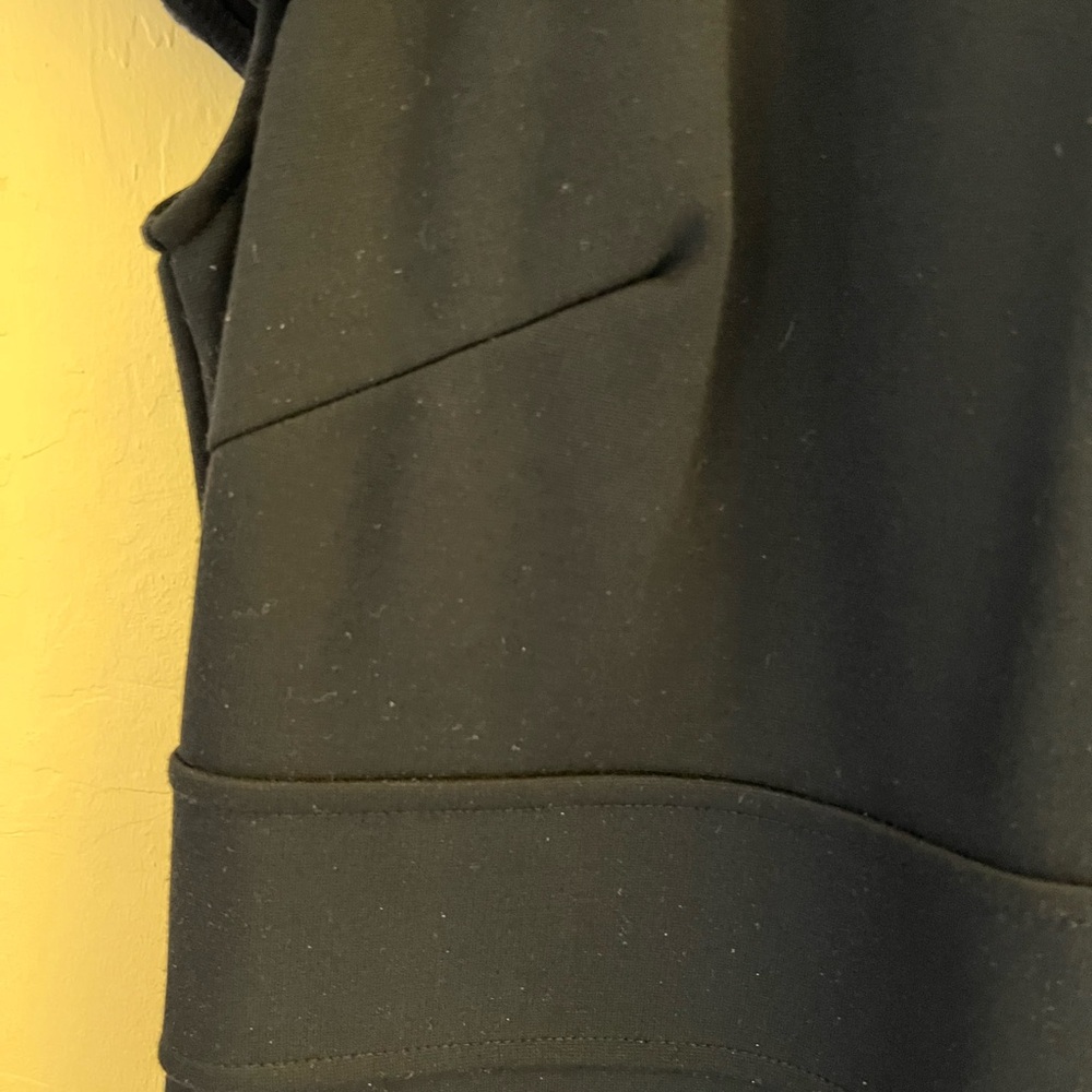 Adrienne Vittadini Solid Black Rosette Sleeves Mi… - image 3